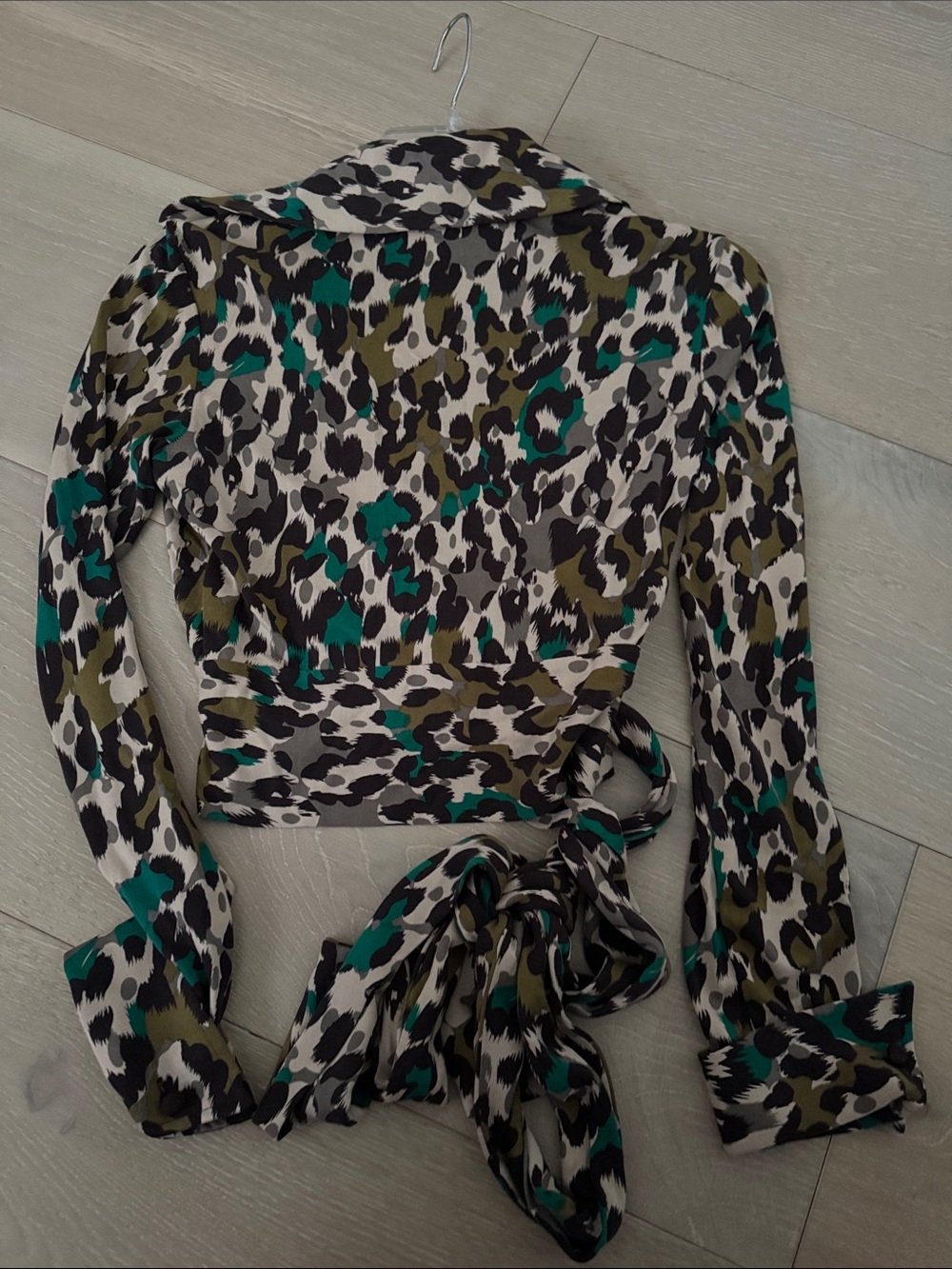 Diane Von Furstenberg Beige Black and Teal Animal Print Wrap Blouse - Picture 3 of 4